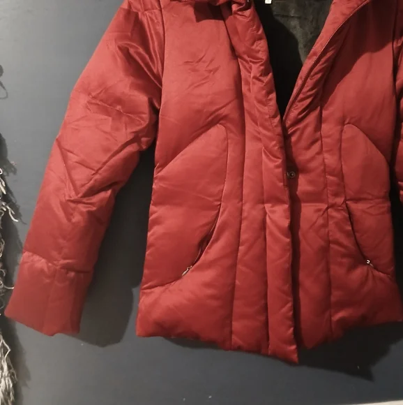 GUC Duck Down Calvin Klein Burgundy Hooded Jacket - Picture 2 of 9